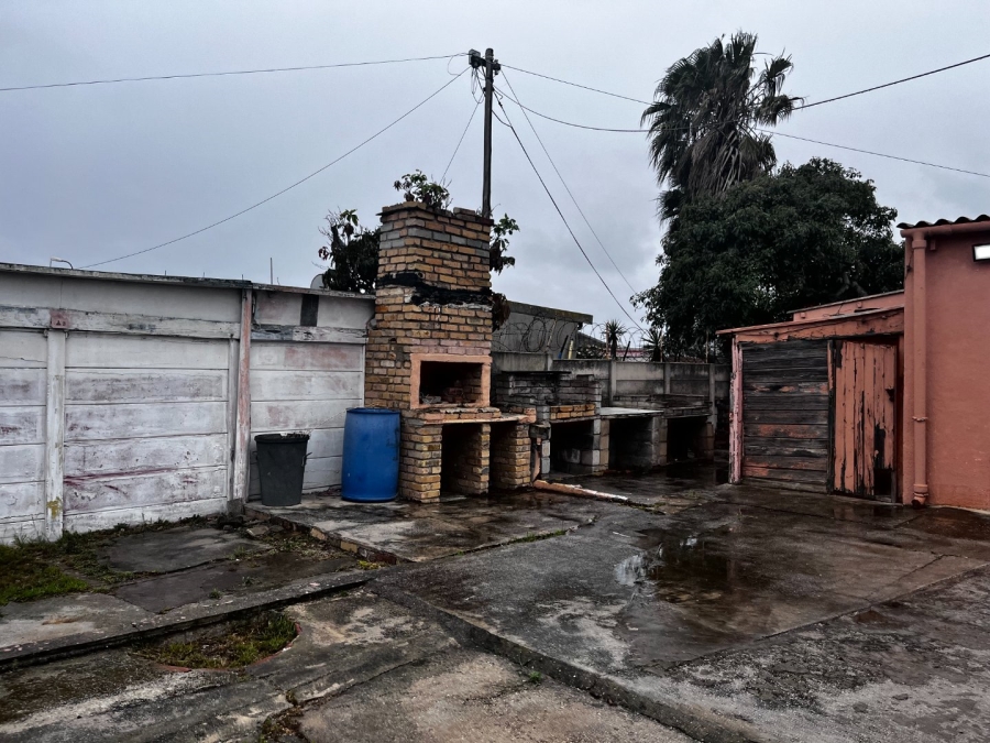 3 Bedroom Property for Sale in Algoa Park Eastern Cape